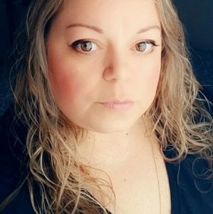 Meet your Posher, Ami